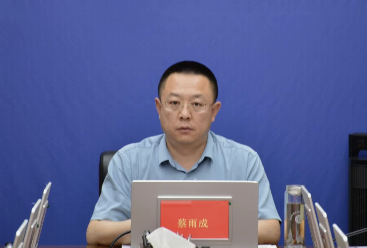 市统计局召开党组会议传达学习习近平总书记重要讲话精神